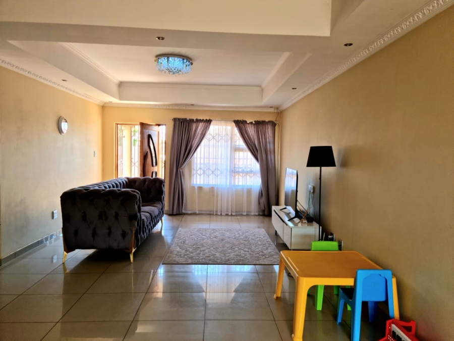 3 Bedroom Property for Sale in Tlhageng Northern Cape